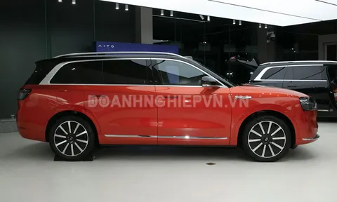 SUV lớn hơn Lexus LX, nội thất sang chảnh như Mercedes-Maybach GLS, công suất 523 mã lực, giá rẻ bất ngờ