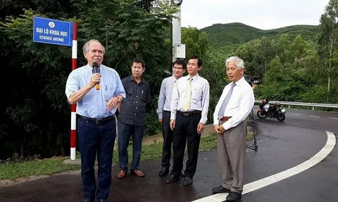 Người gắn biển tên Đại lộ Khoa học ở Quy Nhơn đoạt giải ‘Oscar khoa học’