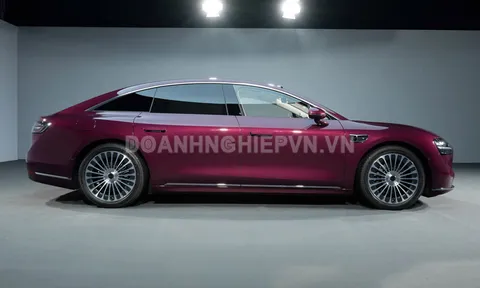 ‘Kẻ ngáng đường’ Mercedes-Maybach S-Class, siêu tiết kiệm xăng, giá ngang Toyota Camry