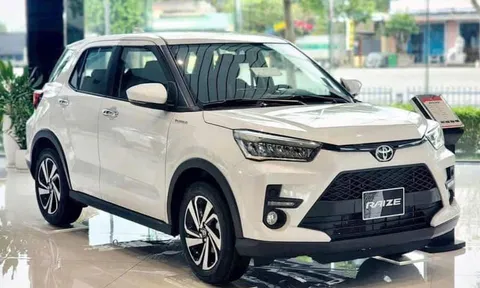 Tăng giá tại Việt Nam, Toyota Raize có gặp khó trước Kia Sonet, Hyundai Venue?