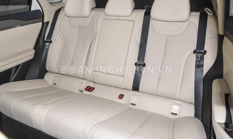 Xe sedan cùng phân khúc với Kia K3, công suất 218 mã lực, ngập tràn công nghệ, giá ‘hạt dẻ’, khách hàng thi nhau chốt đơn