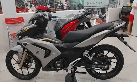 Được hưởng ưu đãi kép, Honda Winner X xuống giá kỷ lục, ngang Future tại đại lý