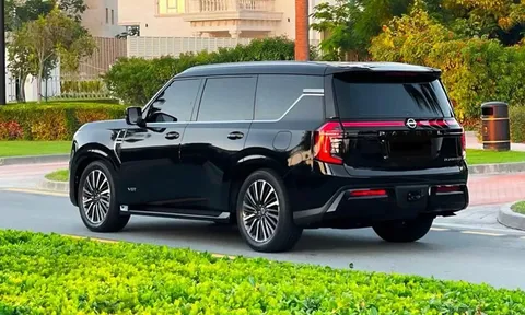SUV công suất 431 mã lực, nội thất hiện đại, giá 2,4 tỷ đồng, so kè cùng Toyota Land Cruiser