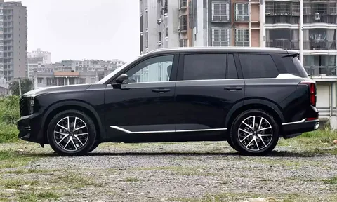 ‘Kẻ ngáng đường’ Ford Everest, Hyundai Santa Fe giảm giá hơn 160 triệu đồng tại Việt Nam