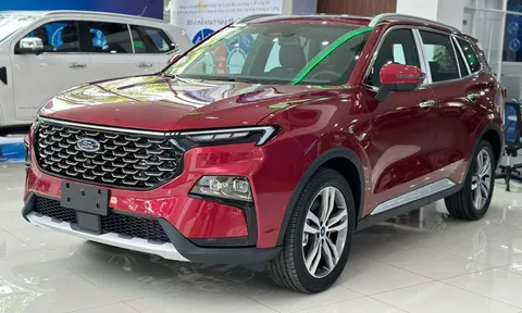 Ford Territory giảm giá kỷ lục, quyết đấu với Mazda CX-5, Honda CR-V