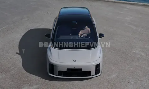 SUV hạng sang dài gần 5,1 mét, công suất 536 mã lực, trang bị tối tân, giá hơn 1,4 tỷ đồng