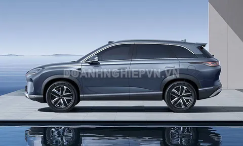 Hãng xe vừa vào Việt Nam giới thiệu SUV lớn hơn Toyota Fortuner, trang bị tối tân, siêu tiết kiệm xăng, giá ngang Mitsubishi Xforce