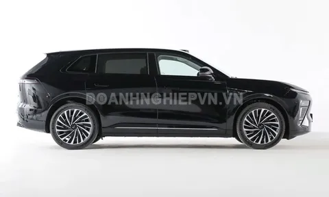 SUV dài hơn 4,9 mét, công suất 469 mã lực, siêu tiết kiệm xăng, công nghệ ‘đỉnh nóc’, giá ngang Toyota Yaris Cross