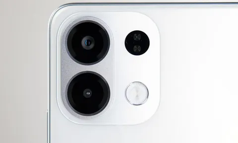 Oppo giới thiệu smartphone Màn hình AMOLED 120Hz, chip Snapdragon 6 Gen 4, RAM 12GB và pin 7.000mAh, sạc 80W, giá hơn 4 triệu đồng