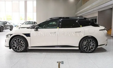 Xe gầm cao công suất 637 mã lực, hệ thống treo khí nén, trang bị ‘đỉnh nóc’ giá ngang Honda HR-V 