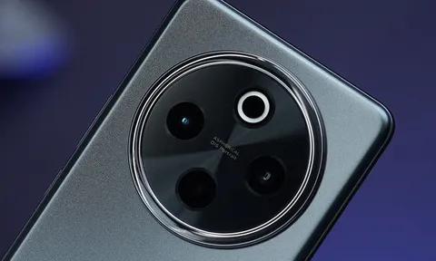 Smartphone chống nước, độ bền quân đội, pin 7.300mAh, sạc 90W, cấu hình ‘khủng’, giá ngang Samsung Galaxy A26 5G