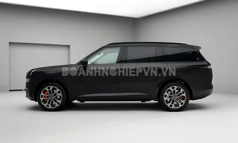 SUV đẹp như Range Rover, dài hơn 5,2m, công suất 845 mã lực, nội thất sang, chảnh giá gần 1,2 tỷ đồng