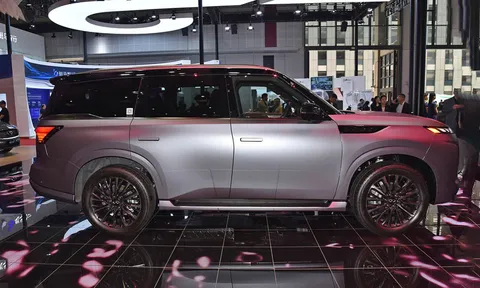 SUV công suất 450 mã lực, nội thất siêu sang, giá gần 4,3 tỷ đồng, ‘đe nẹt’ Lexus LX, BMW X7