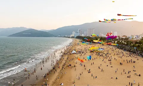 Nam Trung Bộ và Tây Nguyên nhộn nhịp du khách dịp lễ 30/4 – 1/5