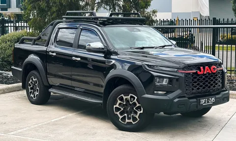 Xe bán tải Trung Quốc thiết kế cá tính, giá gần 1,1 tỷ đồng, cạnh tranh cùng Ford Ranger