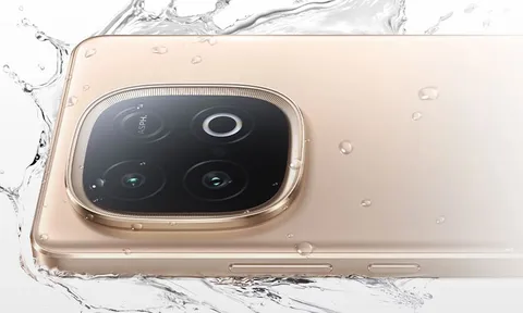 Smartphone màn hình AMOLED 144Hz, chip Dimensity 8400, RAM 12GB, pin 7.620mAh, sạc 90W, giá từ 6,81 triệu đồng