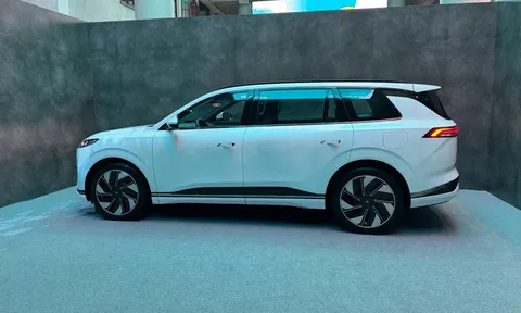 SUV nhỉnh hơn Hyundai Santa Fe, Ford Everest, giá chỉ ngang Mitsubishi Xforce