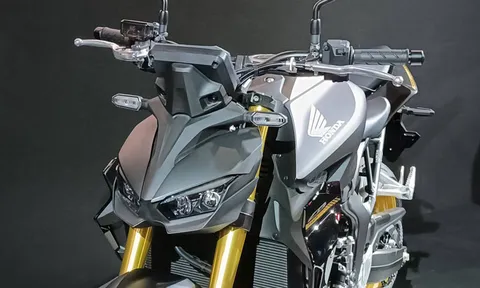 Honda giới thiệu ‘siêu môtô’ CB1000 SP 2025, giá cao hơn Kia Morning