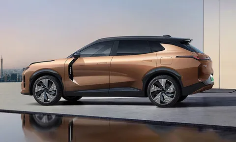 Đại lý nhận cọc đối thủ mới của Hyundai Santa Fe, Ford Everest, công suất 585 mã lực