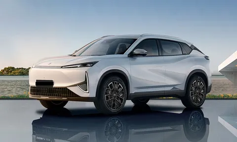 Ngắm xe SUV hạng C công suất 355 mã lực, siêu tiết kiệm xăng, giá ngang Hyundai Grand i10