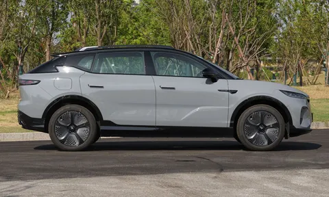 SUV cùng phân khúc với Honda CR-V, Mazda CX-5, công suất 435 mã lực, giá ngang Toyota Corolla Cross