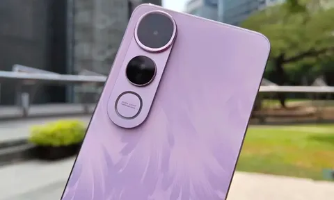 Trên tay smartphone chống nước, RAM 12 GB, pin 6.500mAh, giá 9,99 triệu tại Việt Nam