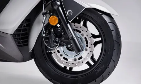 Xe tay ga 250cc, phanh ABS 2 kênh, giá ngang Honda SH 160i