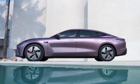 Xe sedan ‘trên cơ’ Toyota Camry, công suất 473 mã lực, trang bị tối tân, giá chưa tới 700 triệu đồng