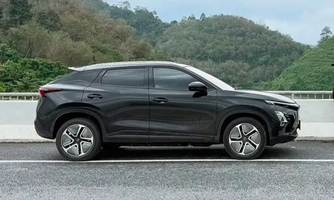 SUV hạng B công suất 211 mã lực, trang bị tiên tiến, giá ngang Toyota Raize