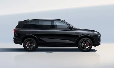 SUV ‘siêu to khổng lồ’, tiết kiệm xăng hơn xe máy, nội thất sang chảnh, giá ngang Toyota Fortuner