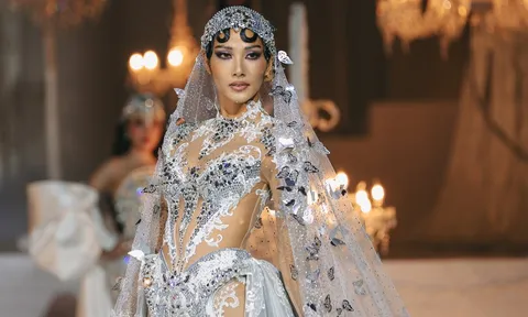 Hoàng Thùy diện đầm cưới xuyên thấu, kiêu hãnh sắm vai cô dâu thập niên 1920