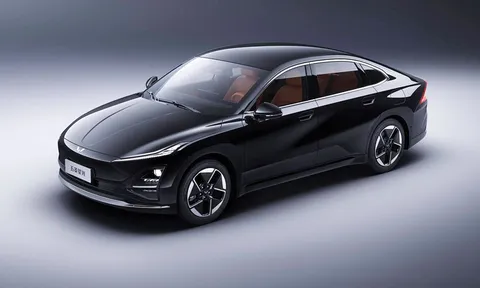 Xe sedan cùng phân khúc với Toyota Camry: Trang bị ‘đỉnh nóc’, giá rẻ hơn Hyundai Grand i10