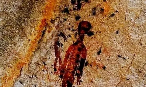 Một bức họa được phát hiện trên dãy Himalaya, trông giống như người ngoài hành tinh và người man rợ đang đánh nhau, ẩn chứa bí mật gì đằng sau nó?