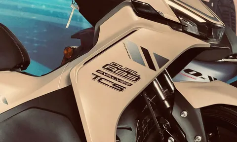 Đối thủ của Honda Air Blade 160: Phanh ABS 2 kênh, TCS, giá hơn 48 triệu 