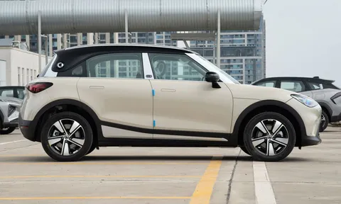 Mercedes-Benz ra mắt SUV hạng B mạnh 272 mã lực, giá 560 triệu đồng