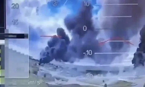 Toàn cảnh vụ UAV Ukraine tấn công loạt sân bay quân sự gây thiệt hại lớn cho Không quân Nga
