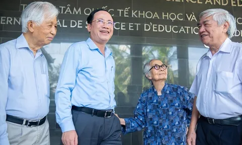 Từ cuộc họp lúc sáng sớm đến chương mới cho khoa học tại Bình Định