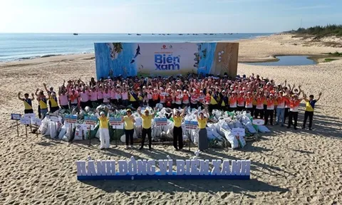 Gần 10.000 cán bộ, nhân viên Vingroup và cộng tác viên làm sạch bờ biển 28 tỉnh thành