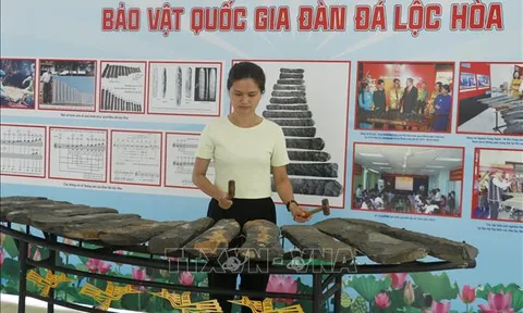 Giữ hồn văn hoá trong từng cổ vật