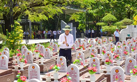 Cảng Đà Nẵng tham gia hành trình về nguồn của VIMC tại Quảng Trị