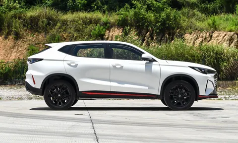 SUV cùng phân khúc với Honda CR-V, động cơ tăng áp, giá gần 260 triệu đồng