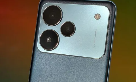 Smartphone chống nước, cấu hình ‘khủng’, pin 7.000mAh, giá gần 8 triệu đồng