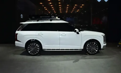 Hyundai Palisade 2026 chốt giá gần 1,1 tỷ đồng, cạnh tranh với Toyota Land Cruiser Prado