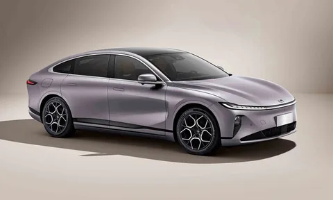 Xe sedan công suất 268 mã lực, giá gần 520 triệu đồng, cạnh tranh Toyota Camry