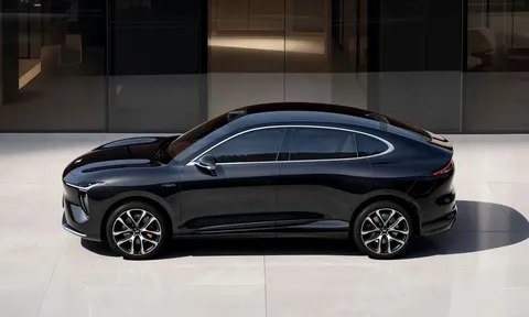 SUV coupe nội thất sang chảnh, công suất 680 mã lực, giá hơn 730 triệu đồng