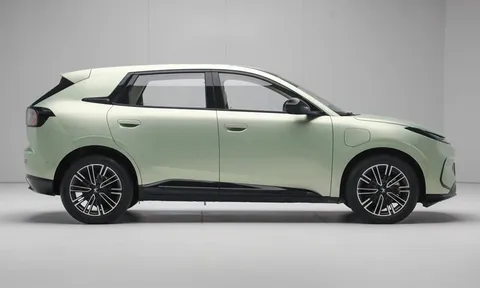 Xe hatchback dài hơn 4,3 mét, nội thất tiện nghi, giá rẻ hơn Kia Morning