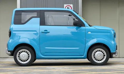 Xe điện mini thiết kế ấn tượng, giá nhỉnh hơn Honda SH 350i