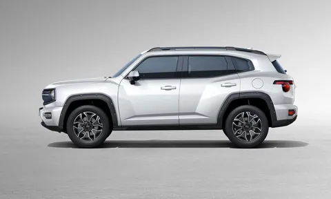 SUV cùng phân khúc với Mazda CX-5, công suất 360 mã lực, giá ngang Toyota Raize