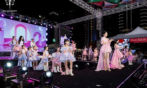 Sân khấu Pink Beach: Nơi lan toả thông điệp về biển Đà Nẵng