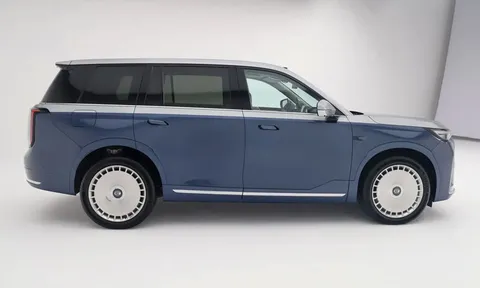 ‘Xe chủ tịch’ dùng động cơ PHEV, công suất 501 mã lực, giá từ 852 triệu đồng